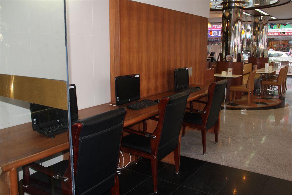 The Privi Suites Pattaya Buitenkant foto