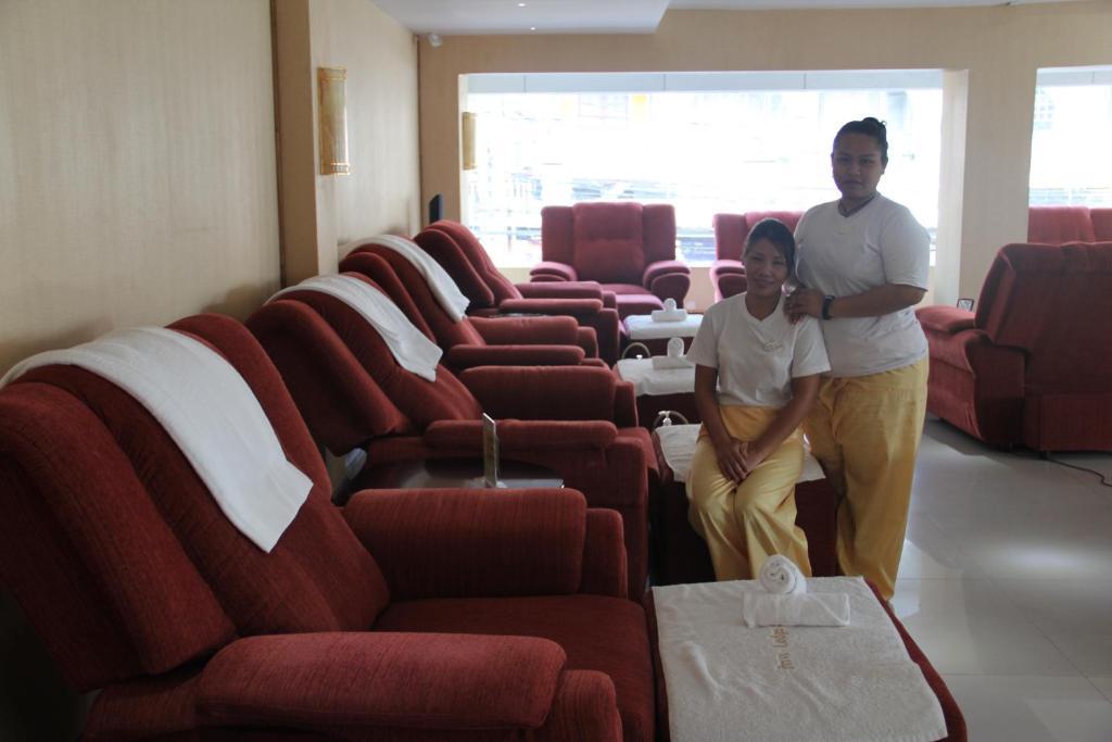 The Privi Suites Pattaya Buitenkant foto