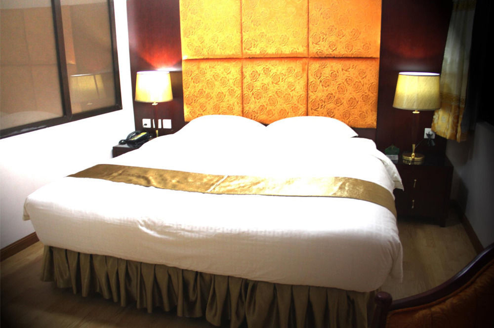 The Privi Suites Pattaya Buitenkant foto