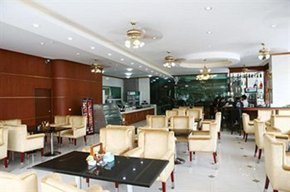 The Privi Suites Pattaya Buitenkant foto