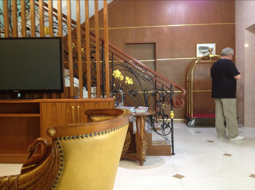 The Privi Suites Pattaya Buitenkant foto