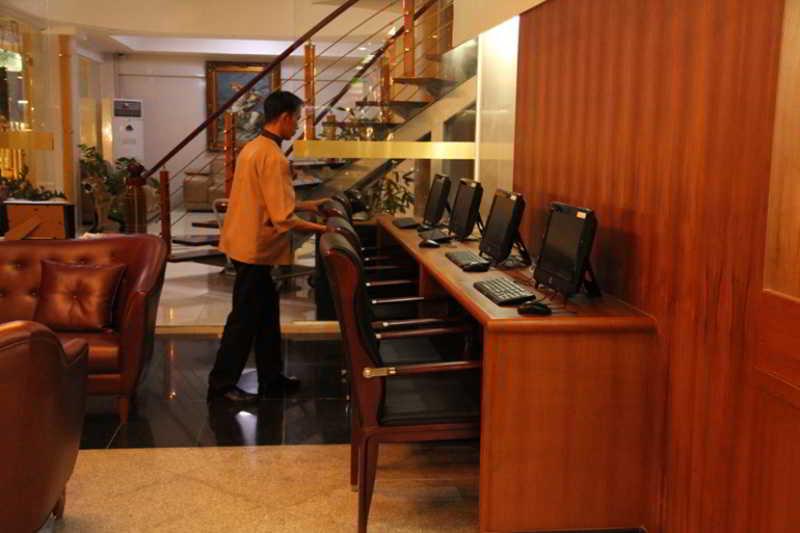 The Privi Suites Pattaya Buitenkant foto
