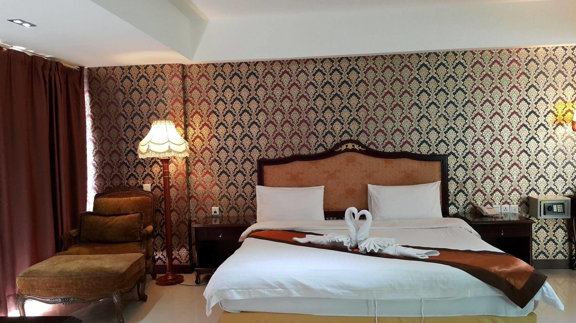 The Privi Suites Pattaya Buitenkant foto