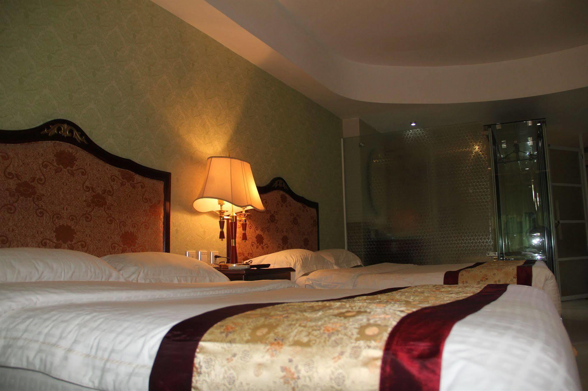 The Privi Suites Pattaya Buitenkant foto